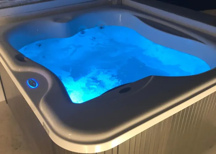 The Ammonite فندق Plintri