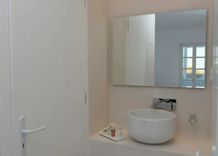 The Ammonite Hotell 4*